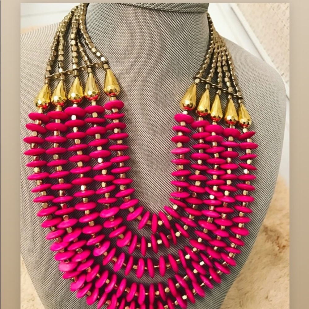 Statement necklace